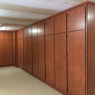 Floor to ceiling cabinet